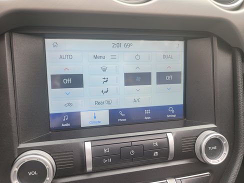 Used 2020 Ford Mustang Premium image 18