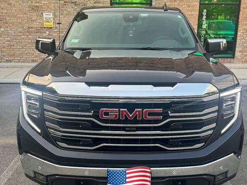 Used 2024 GMC Sierra 1500 SLT w/ SLT Premium Plus Package image 5