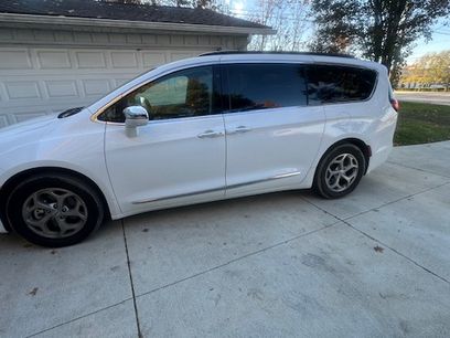 Used 2022 Chrysler Pacifica Limited
