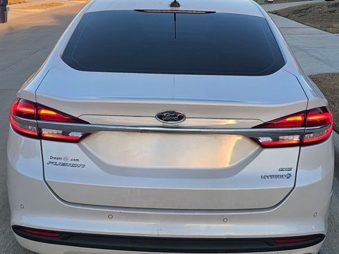 Used 2018 Ford Fusion SE w/ Equipment Group 602A image 6