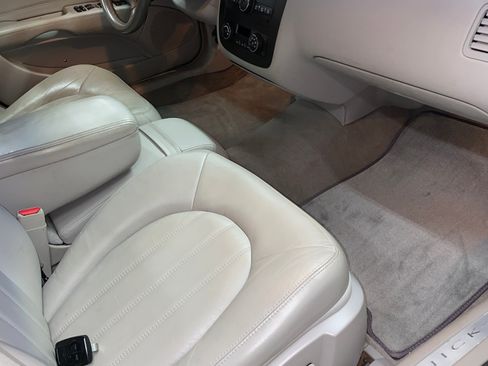 Used 2006 Buick Lucerne CXL w/ Luxury Package image 13