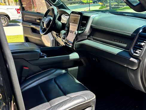Used 2021 RAM 1500 Limited w/ Night Edition AWD/4WD image 5
