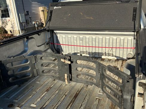 Used 2010 Ford F150 Lariat image 12