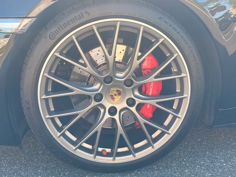 Used 2017 Porsche 911 Carrera 4S AWD/4WD image 22