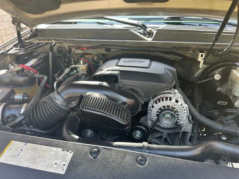 Used 2007 Cadillac Escalade EXT w/ Information Package image 28