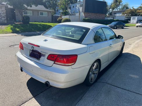 Used 2008 BMW 335i Convertible image 6