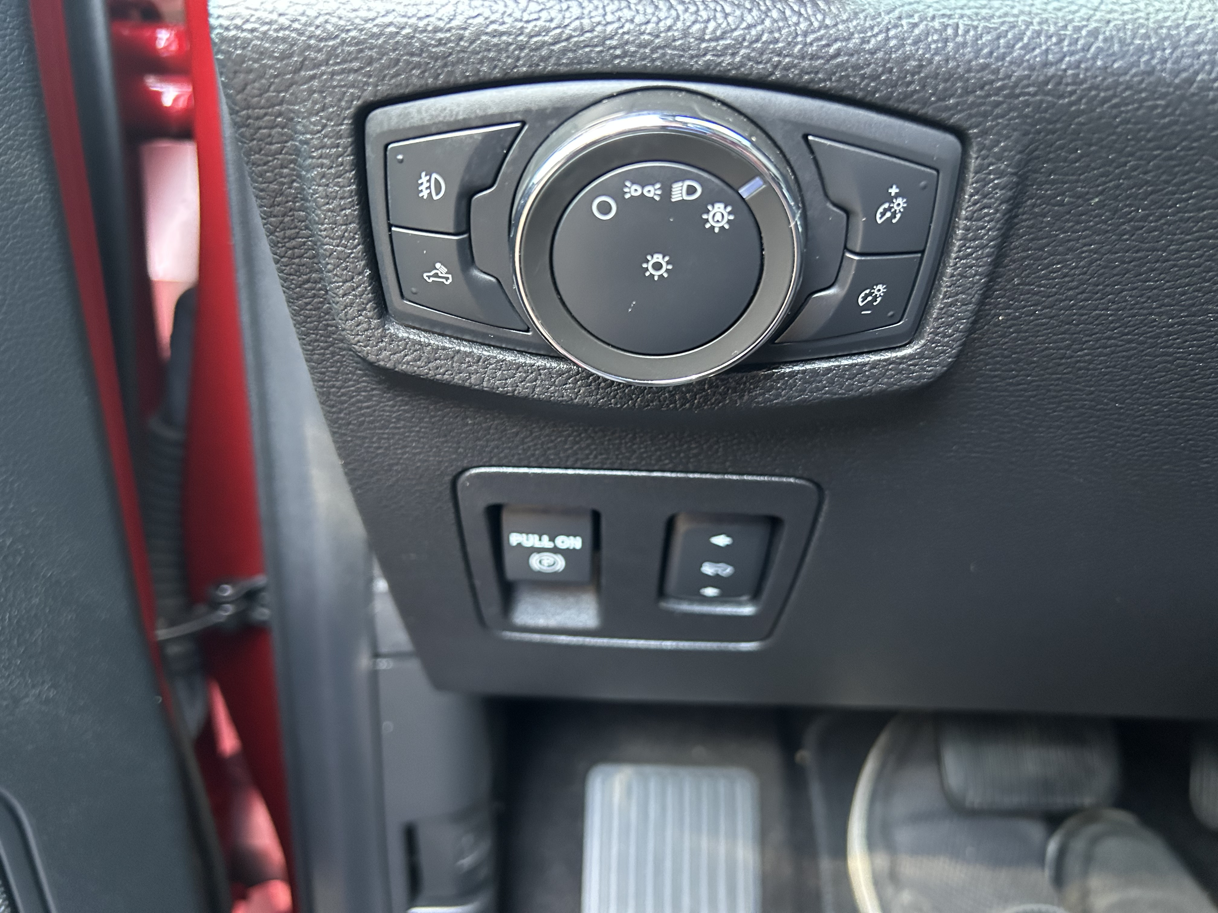 Used 2020 Ford F150 XLT w/ Equipment Group 302A Luxury AWD/4WD image 12
