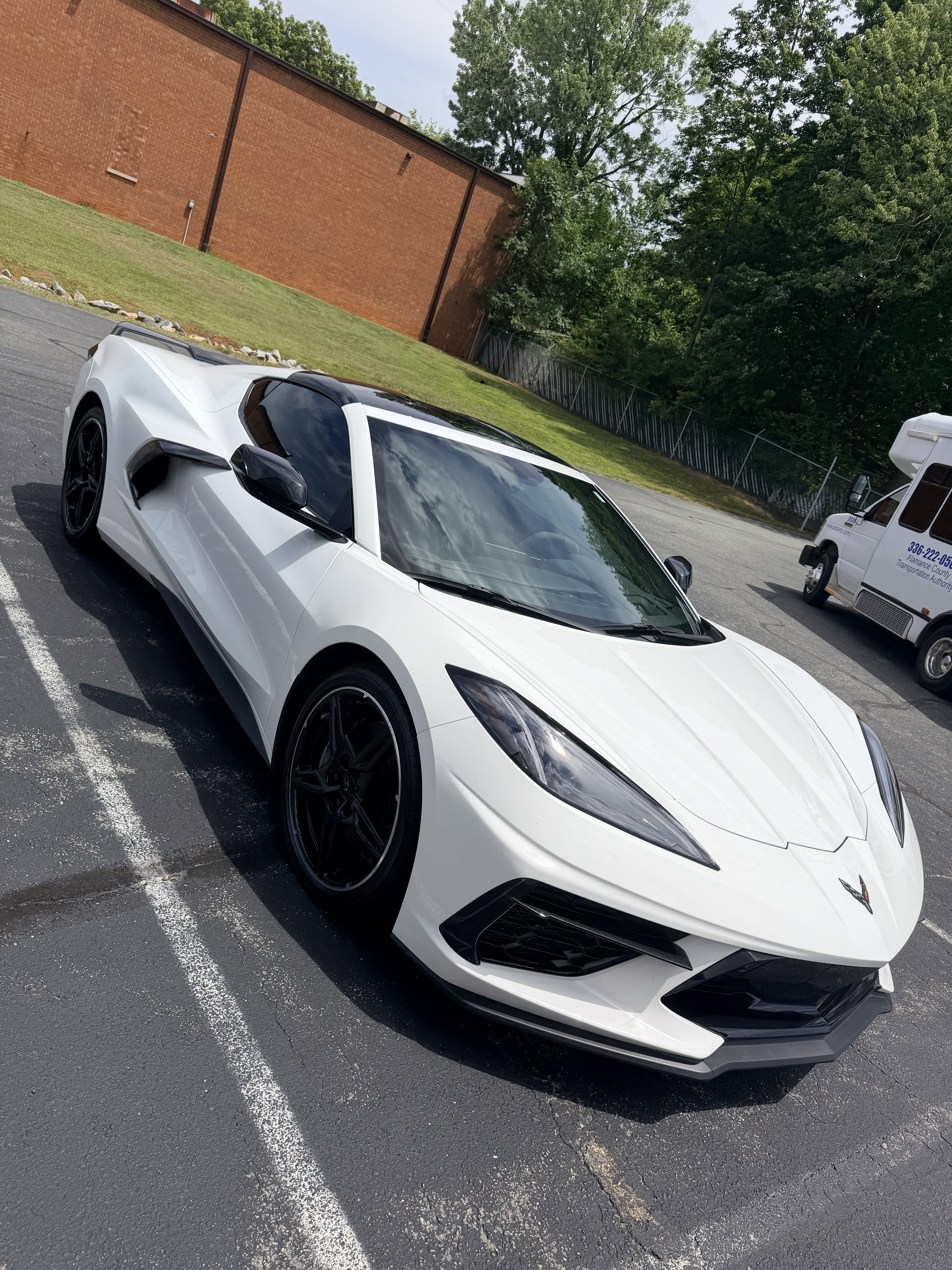 Used 2023 Chevrolet Corvette Stingray Premium Cpe w/ Z51 Performance Package RWD image 1