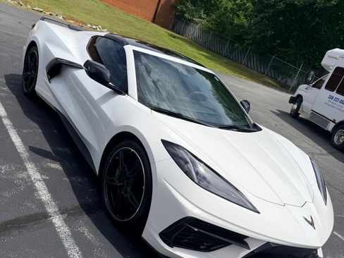 Used 2023 Chevrolet Corvette Stingray Premium Cpe w/ Z51 Performance Package RWD image 1
