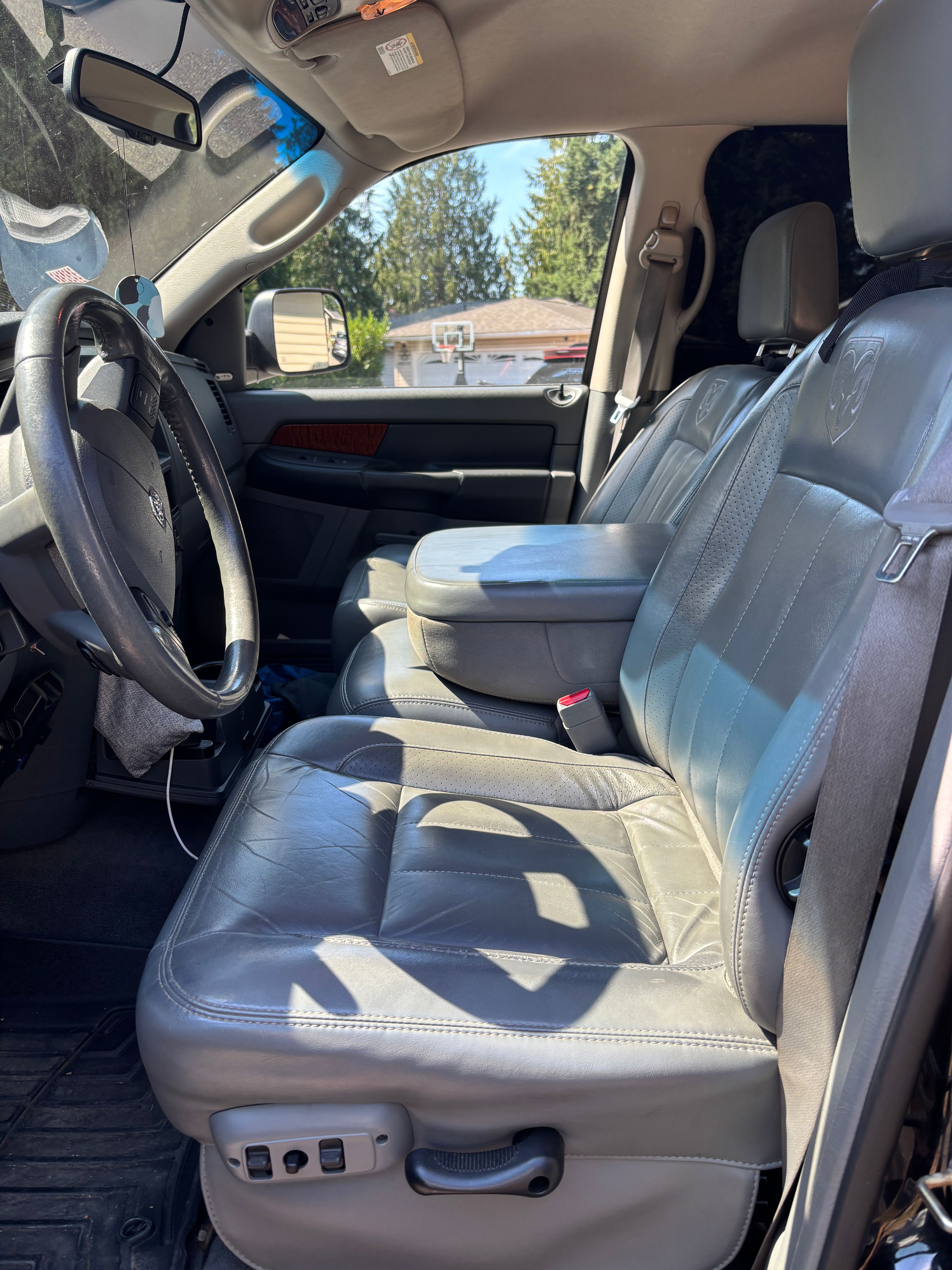 Used 2007 Dodge Ram 3500 Truck Laramie AWD/4WD image 12