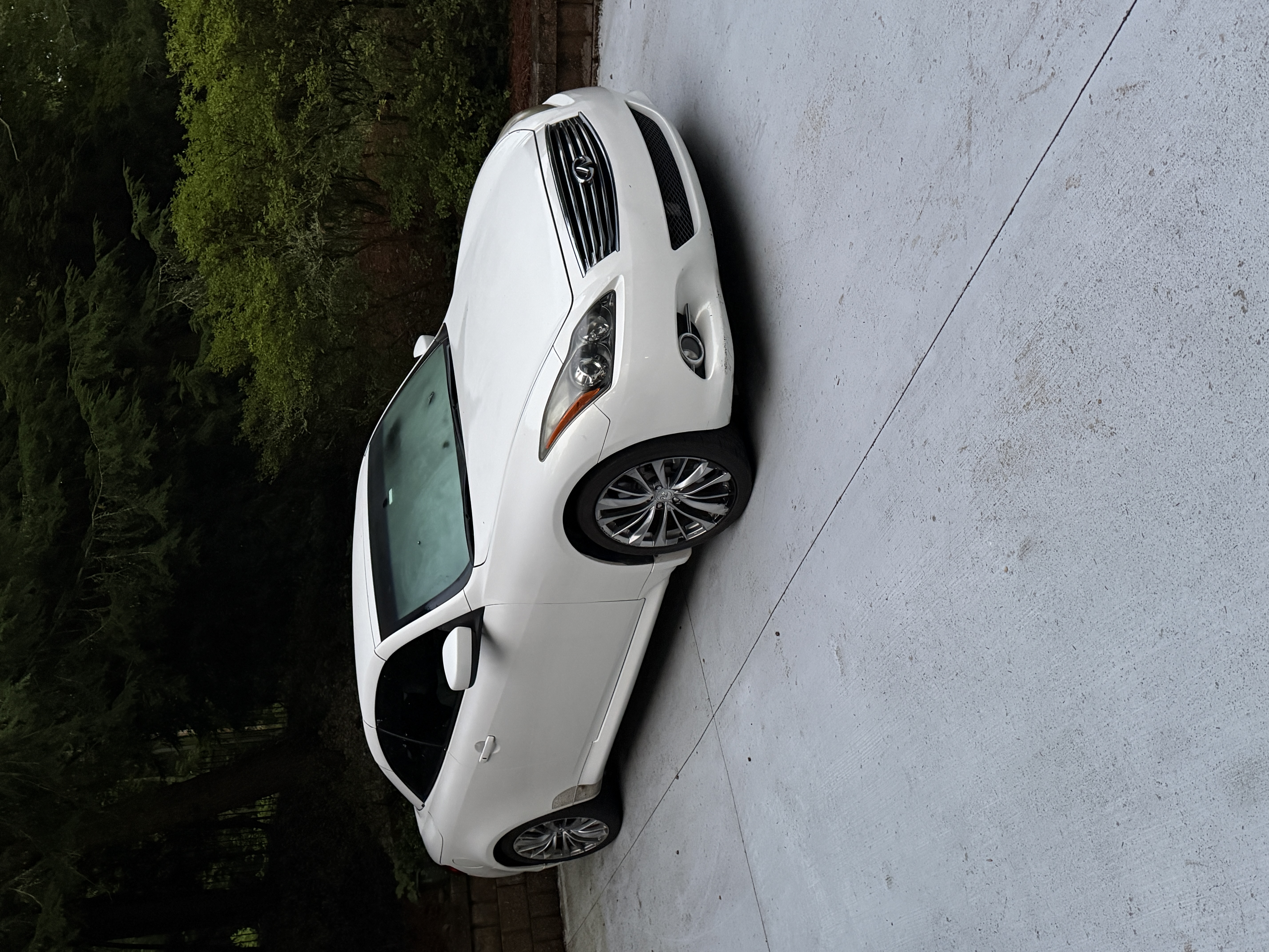 Used 2012 INFINITI G37 Convertible w/ Premium Pkg RWD image 4