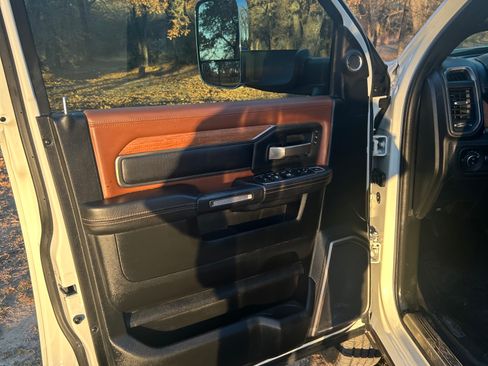 Used 2020 RAM 3500 Limited image 15