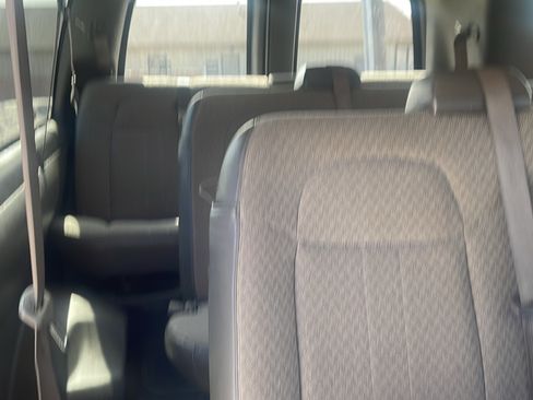 Used 2017 Chevrolet Express 3500 LT w/ LT Preferred Equipment Group image 9