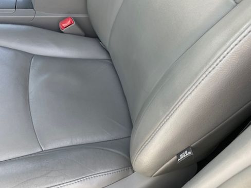 Used 2012 Toyota Highlander SE w/ Tow Pkg image 4