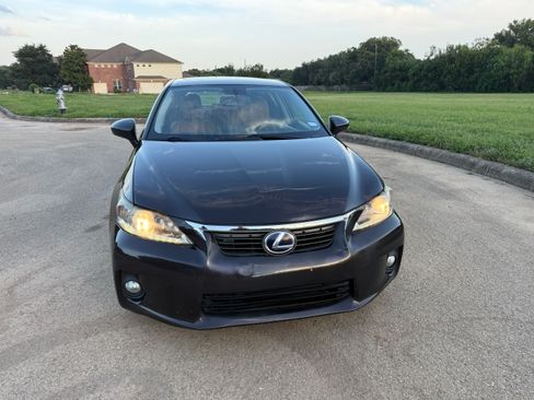 Used 2013 Lexus CT 200h w/ Premium Pkg w/Navigation FWD image 6