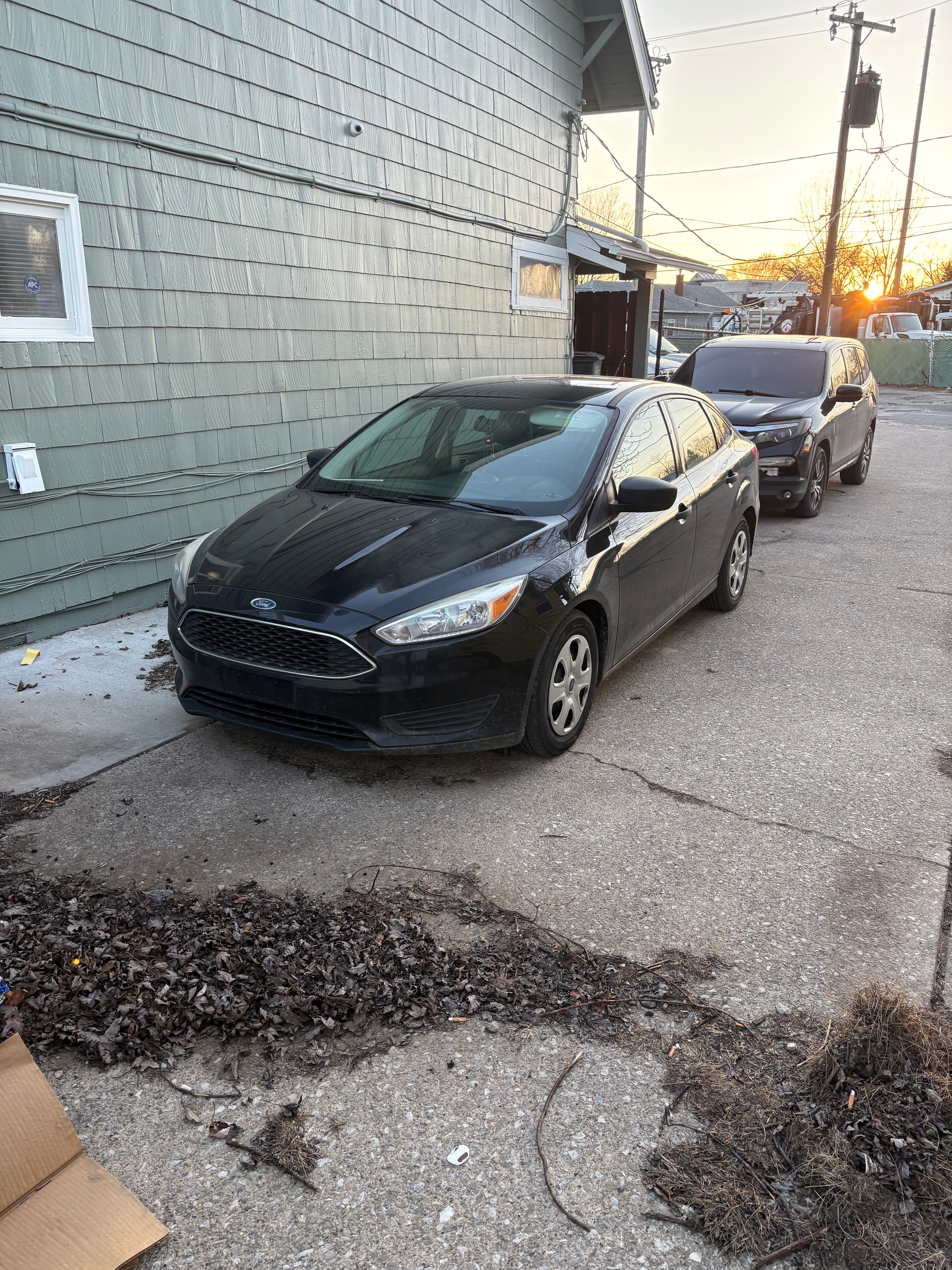 Used 2018 Ford Focus S FWD image 1