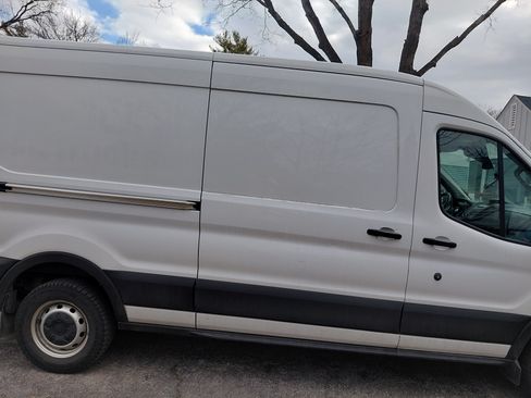 Used 2019 Ford Transit 350 148 Medium Roof image 4