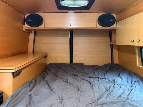 Used 2019 Mercedes-Benz Sprinter 144 image 41