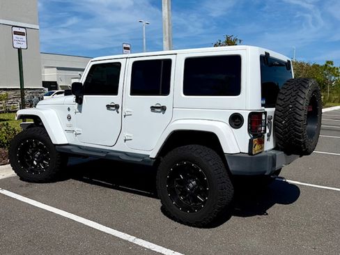 Used 2015 Jeep Wrangler Unlimited Sahara w/ Connectivity Group image 2