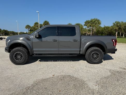 Used 2020 Ford F150 Raptor w/ Equipment Group 802A Luxury AWD/4WD image 6