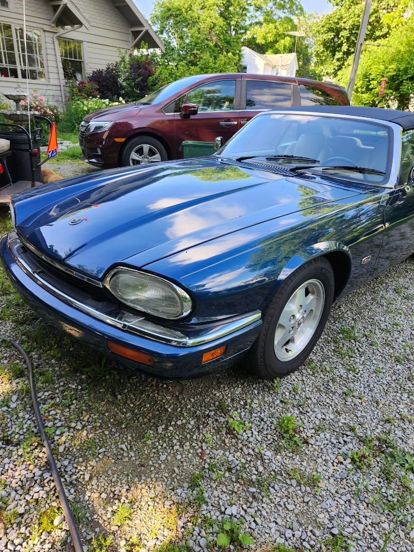 Used 1995 Jaguar XJS 4.0 Convertible RWD image 1