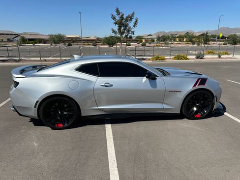 Used 2018 Chevrolet Camaro SS w/ Redline Edition RWD image 9