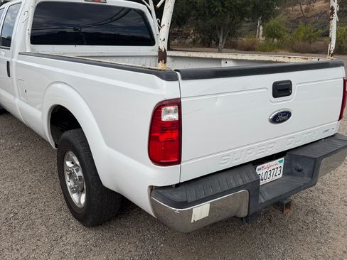 Used 2016 Ford F250 XL w/ Power Equipment Group RWD image 5