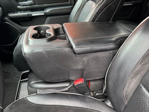 Used 2020 RAM 1500 Laramie image 19