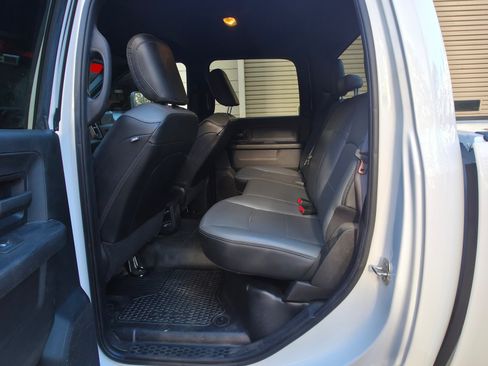 Used 2021 RAM 3500 Tradesman w/ Chrome Appearance Group image 6