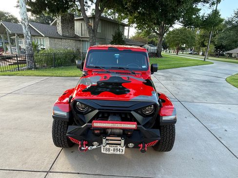 Used 2022 Jeep Wrangler Unlimited Sahara w/ LED Lighting Group image 2