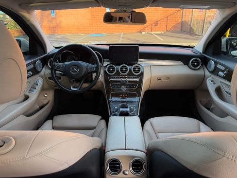 Used 2016 Mercedes-Benz C 300 Sedan image 9