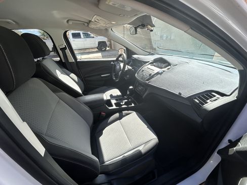 Used 2017 Ford Escape SE image 11