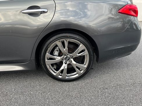 Used 2011 INFINITI M56 w/ Sport Pkg image 15