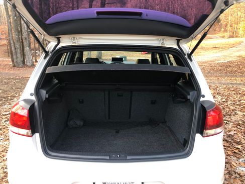 Used 2014 Volkswagen GTI Wolfsburg Edition image 8