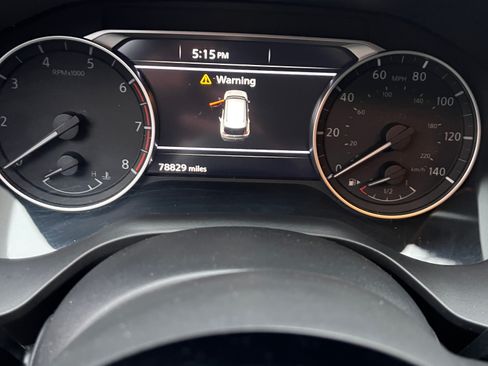 Used 2021 Nissan Rogue SV w/ Premium Package image 10