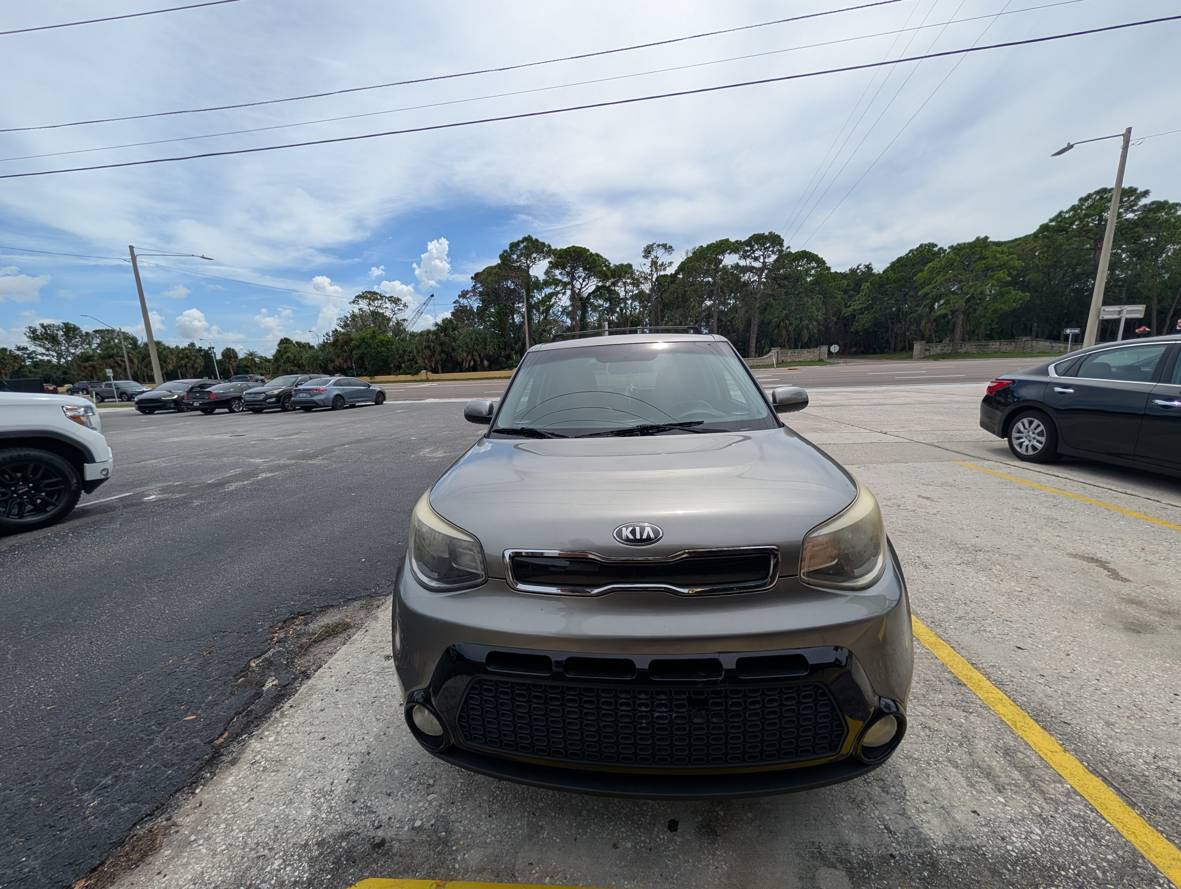 Used 2016 Kia Soul + FWD image 4