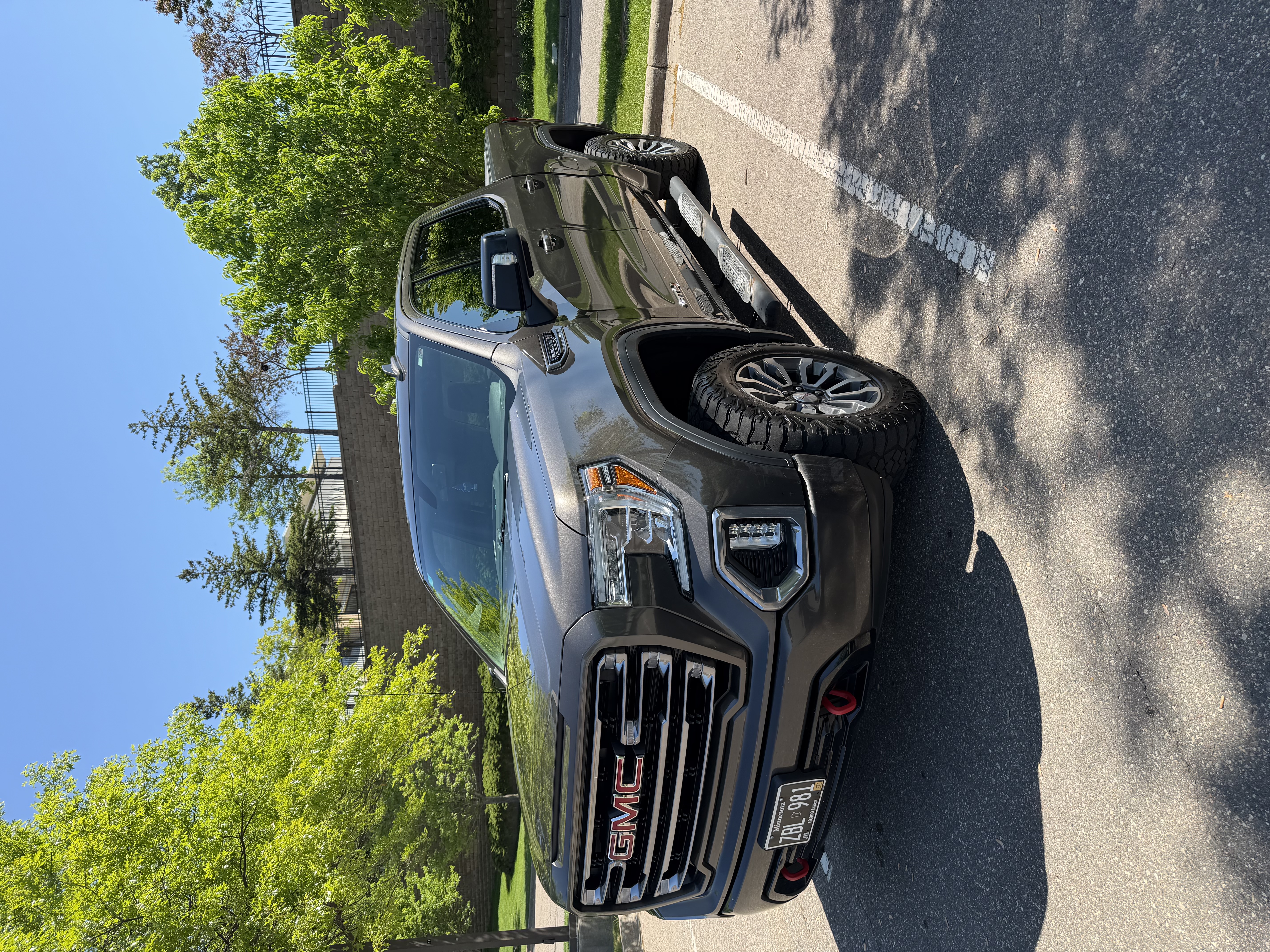 Used 2019 GMC Sierra 1500 AT4 AWD/4WD image 1