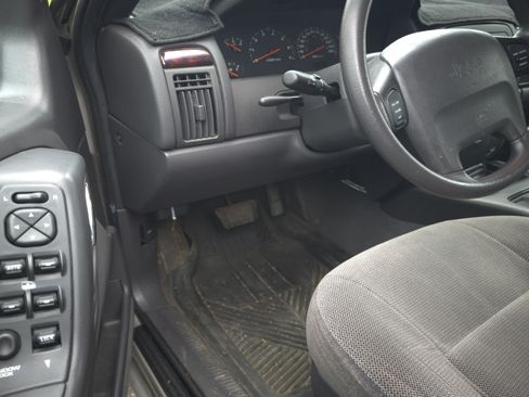 Used 2000 Jeep Grand Cherokee Laredo image 4