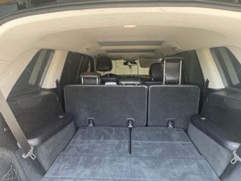 Used 2015 Mercedes-Benz GL 450 4MATIC image 24