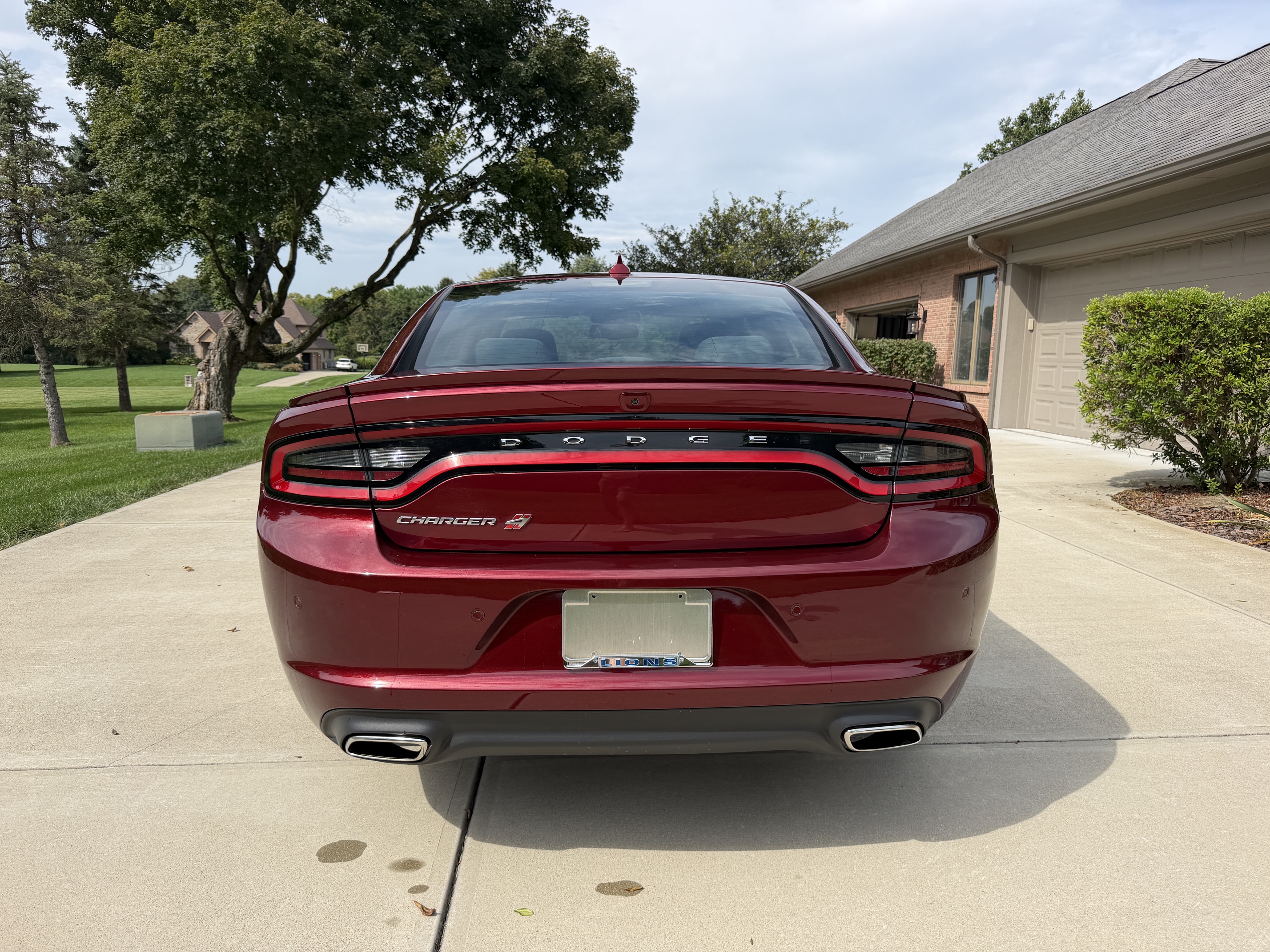 Used 2019 Dodge Charger SXT w/ Navigation & Travel Group AWD/4WD image 5