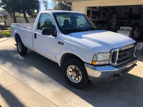 Used 2003 Ford F250 XLT image 9