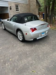 Used 2006 BMW Z4 3.0i RWD image 1