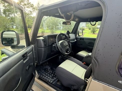 Used 2004 Jeep Wrangler X w/ Wheel Plus Group AWD/4WD image 8