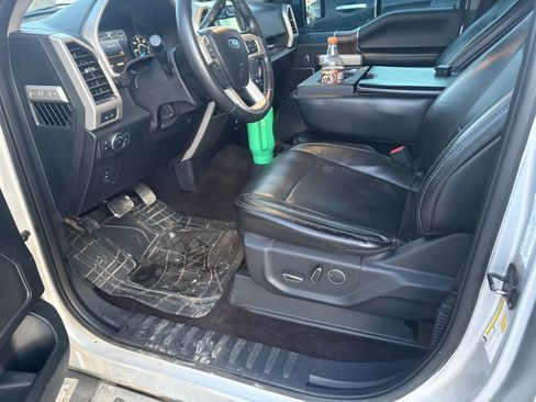 Used 2017 Ford F150 Lariat image 4