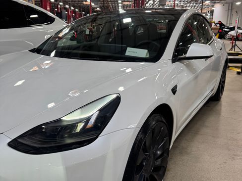 Used 2023 Tesla Model 3 Performance image 4