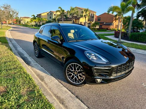 Used 2018 Porsche Macan Sport Edition image 23