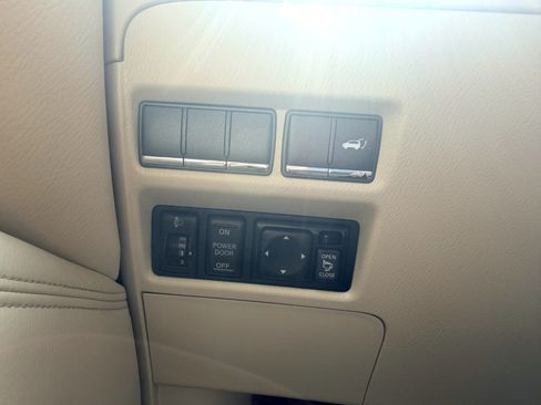 Used 2012 INFINITI QX56 2WD w/ Theater Pkg image 16