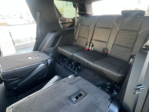 Used 2023 Cadillac Escalade Sport Platinum w/ LPO, ONYX Package AWD/4WD image 26