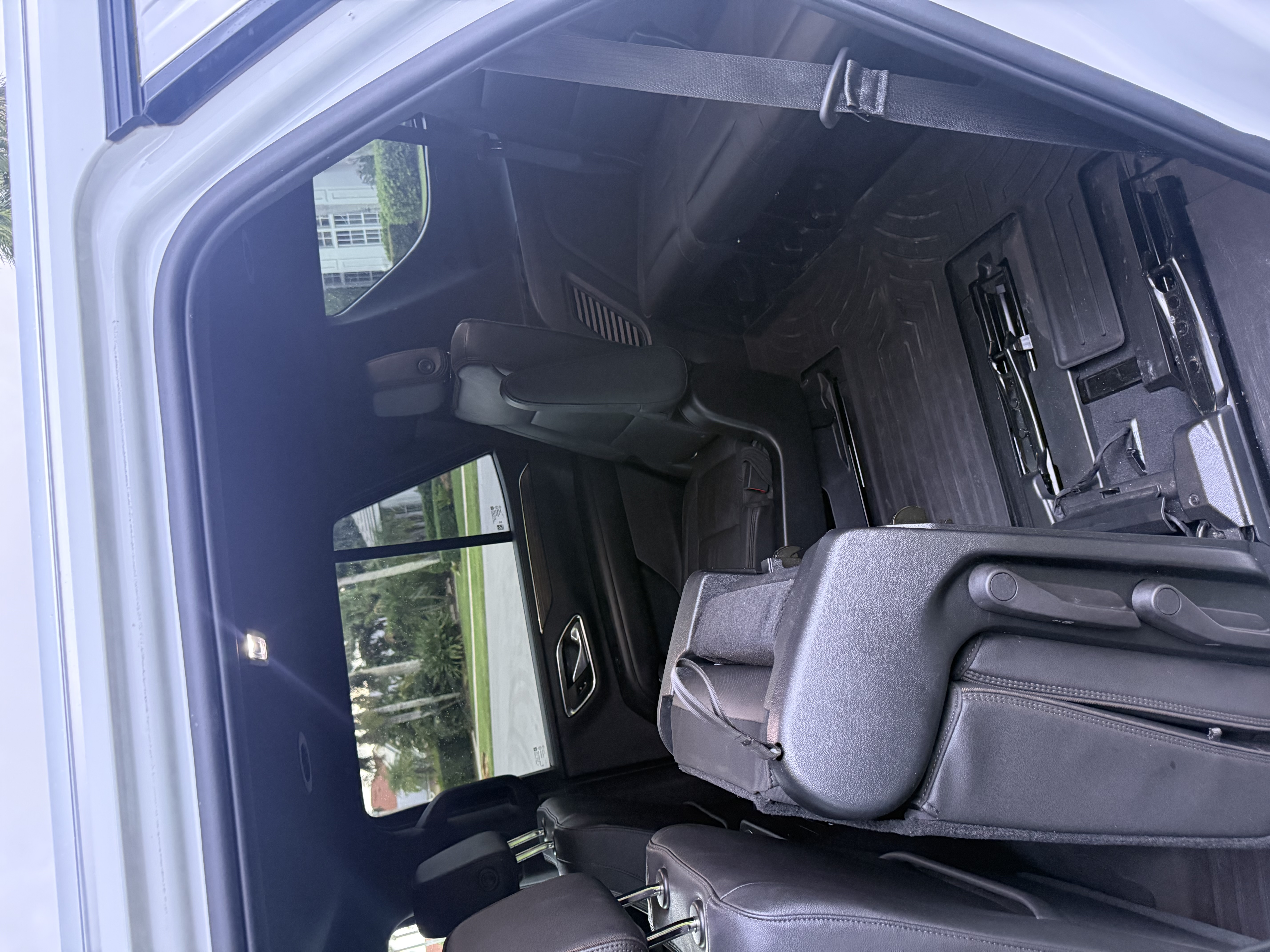 Used 2021 Chevrolet Tahoe High Country AWD/4WD image 19