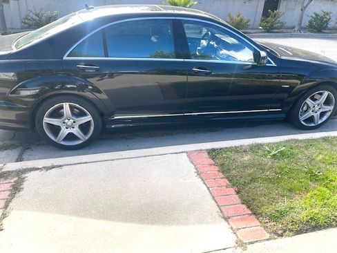 Used 2011 Mercedes-Benz S 400 S 400 Hybrid Sedan 4D image 5